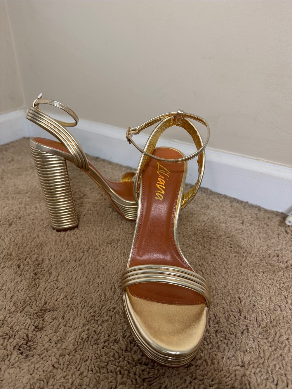 NEW Liliana Gold Metallic Platform Ankle-Strap Heels size 8 Events Party Disco